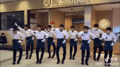 <strong>从海底捞的“捞面表演”到餐饮界的“擦</strong>